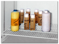 Congelador para pruebas de laboratorio, capaz de ir desde 28 °C sobre cero hasta 50 °C bajo cero en menos de 90 minutos.
